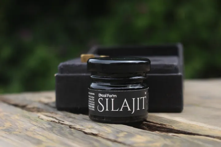 Local%20Farm%20Shilajit%20-%2025g%20%7C%20Premium%20Natural%20Resin%20-%20Image%208
