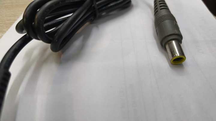 LAPTOP%20ADAPTER%20CABLE%20DIFFERENT%20MODELS%20-%20Image%205