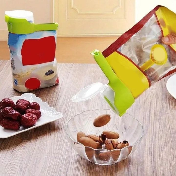 4%20pcs%20Durable%20Plastic%20Food%20Bag%20Clips%20Pour%20Spout%20Leakproof%20Design%20Snack%20Bag%20Sealer%20Reusable%20Airtight%20Seal%20Sealing%20Pour%20Food%20Clip%20Kitchen%20Use%20-%20Image%208