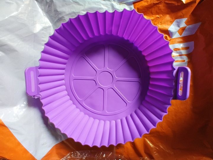 Reusable%20Air%20Fryer%20Silicone%20Liner%20Basket%20-%20Heat%20Resistant%20Non-Stick%20Silicone%20Pot%20for%20Airfryer%20-%20Washable%20Baking%20Tray%20&%20Oven%20Mold%20-%20Double%20Ear%20Handle%20Silicone%20Container%20for%20Kitchen%20-%20Image%204