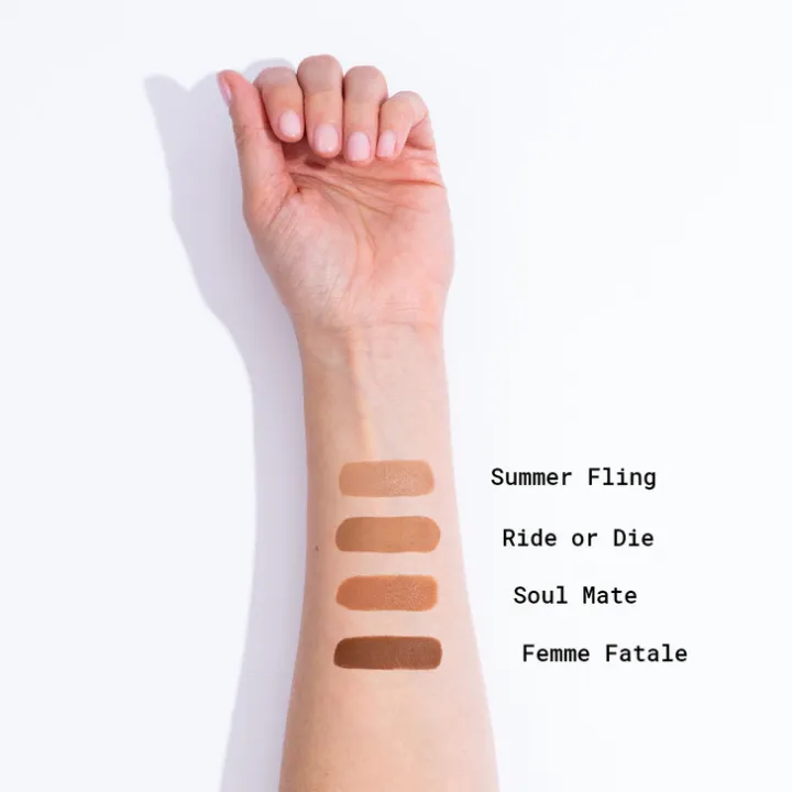 Australis%20Cosmetics%20Dewy%20+%20Daring%20Cream%20Bronzer%20by%20Mishisa%20Cosmetics%20-%20Image%202