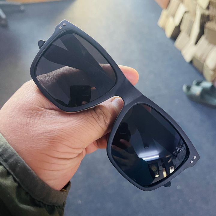 New%20Matte%20Black%20Square%20Full%20Rim%20Sunglasses%20for%20Men%20%7C%20Polycarbonate%20Lens%20Fashion%20Eyewear%20Accessory%20-%20Image%205