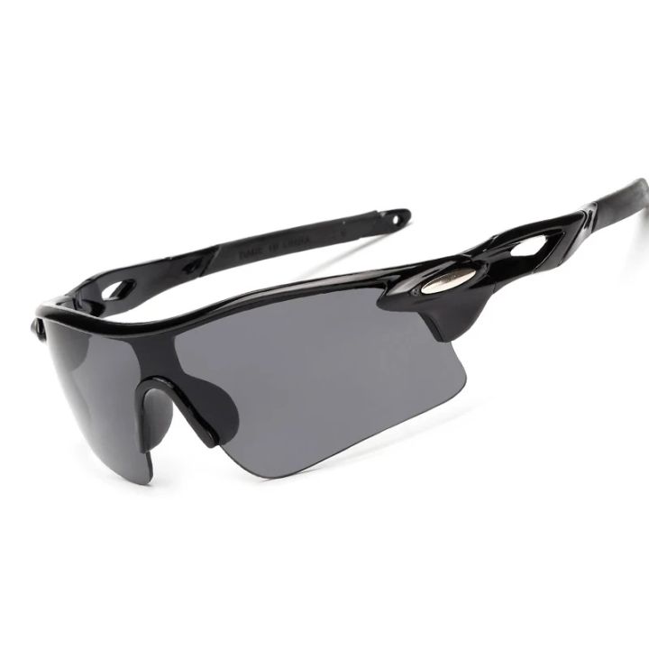 Sports%20Sunglasses%20&%20Windproof%20Bicycle%20Riding%20Sunglasses%20For%20Unisex%20%7C%20Black%20Polycarbonate%20UV%20Protection%20Outdoor%20Adventure%20Sunglasses%20-%20Image%204