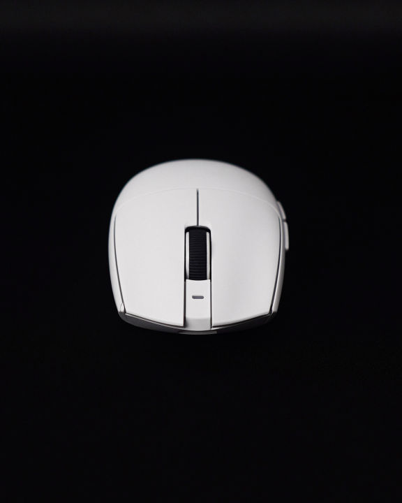 FANTECH%20ARIA%20XD7E%20White%20Wireless%20Gaming%20Mouse%20with%20High-Performance%2012000%20DPI,%2070-1000%20Hz%20Polling%20Rate,%202.4GHz%20Connectivity,%20and%20Optical%20Sensor%20-%20New%20-%20Image%204