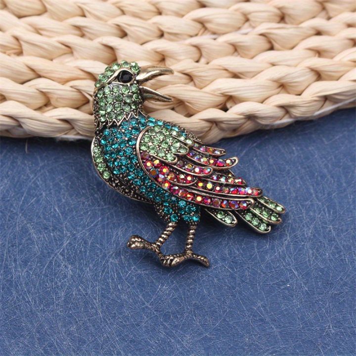 1 piece of new fall and winter can be done Thanksgiving Christmas bird brooch, novelty elegant and beautiful versatile, can enhance personal charm, suitable for travel party daily wear, decorative clothes bags hats