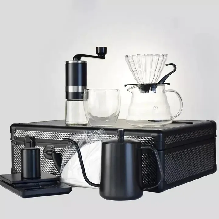 V60%20Pour%20Over%20Coffee%20Maker%20Travel%20Set%20-%20Image%205
