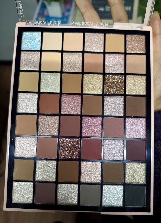Anylady%20Eyeshadow%20With%2048%20Colors%20Palette%20-%20Image%202