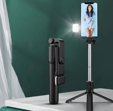 3%20in%201%20Bluetooth%20Remote%20Control%20Phone%20Tripod%20Selfie%20Stick%20With%20LED%20Light%20For%20Video%20Shooting%20-%20Image%206