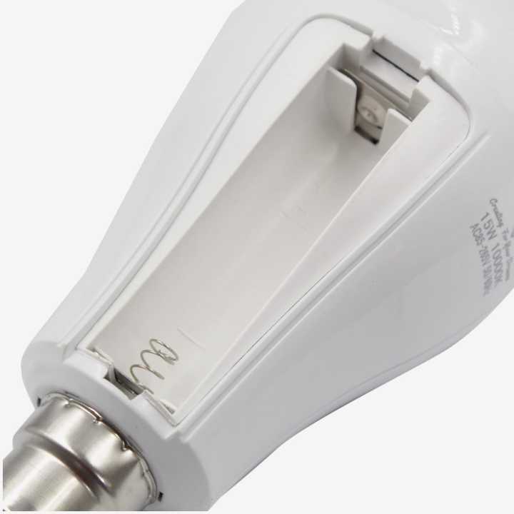 Kohinoor%20AC-DC%20Charging%20LED%20Bulb%2015W%20-%20Image%204