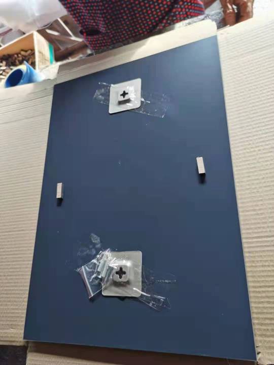 Premium%2045x60%20cm%20Beveled%20Edge%20Distortion-Free%20Silver%20Bathroom%20Wall%20Mirror%20%E2%80%93%20Elegant%20Bathroom%20&%20Home%20Decor%20-%20Image%204