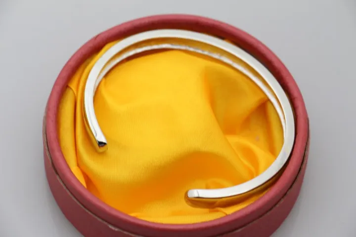 %E3%80%90happy%20one%E3%80%91HANRESHE%20Fashion%20Bangles%20Hand%20Open%20Bangles%20Lightsaber%20Symbol%20Stretch%20Plated%20Jewelry%20Bracelet%20-%20Image%205