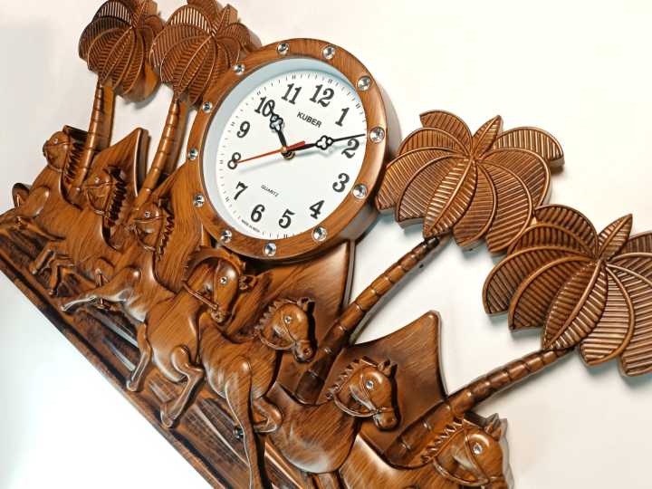 Lucky%207%20Horse%20Wall%20Clock%20for%20Home%20Decor,%20Living%20Room,%20Hall%20and%20Office%20-%20Image%205