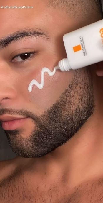 La%20Roche-Posay%20Anthelios%20UVMUNE%20400%20Invisible%20Fluid%20SPF50+%20Sun%20Cream%2050ml%20-%20Image%205