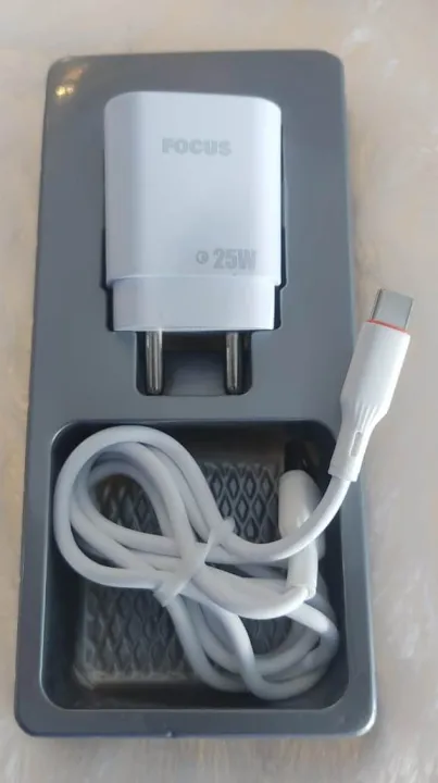 Focus%20F-57,%20Fast%20Charger,%20Mi%20Turbo%20Charge,%20VooC%20and%20Quick%20Charge%20Supported%20-%20Image%202