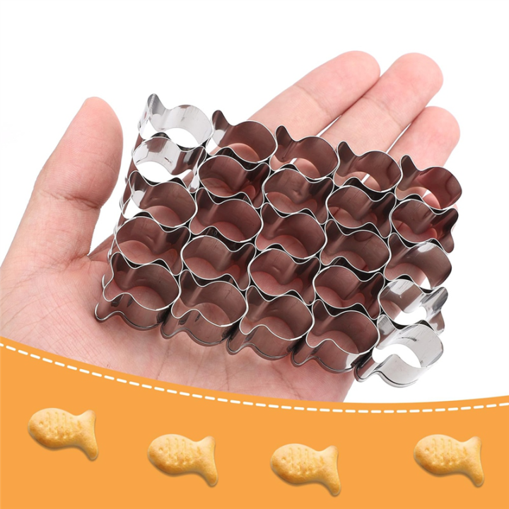 Gold%20Fish%20Cracker%20Cutter,25%20Cavity%20Fish%20Cookie%20Cutter%20Stainless%20Steel%20Mini%20Fish%20Shaped%20Molds%20for%20Non-Stick%20Dough%20Biscuit%20-%20Image%205