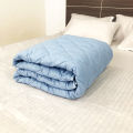 Microfiber Ultrasonic King Size Quilted Bed Cover. 