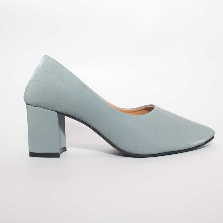 Sky blue shops shoes heels