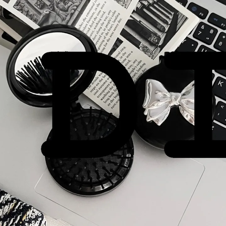 DISICHEN%20%E3%80%902025%20Version%E3%80%91%20Mini%20Hair%20Comb%20With%20Mirror%20Foldable%20Comb%20Travel%20Portable%20Massage%20Women%20Girl%20Hair%20Brush%20Black%20Boeknot%20Comb%20Styling%20Tools%20Gift%20-%20Image%204