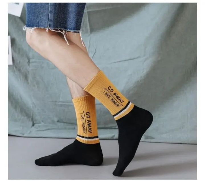 Men’s Cotton Crew Sports Socks – Breathable Long Tube Socks with Alphabet Print & Color Contrast Design for Basketball, Streetwear & Everyday Comfort (Assorted Colors)