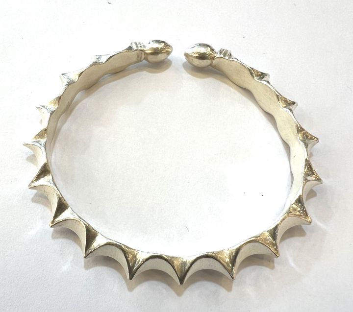 PURE%20SILVER%20HANDMADE%20RAIYA%20BALA%20FOR%20WOMEN%20250=265%20-%20Image%202