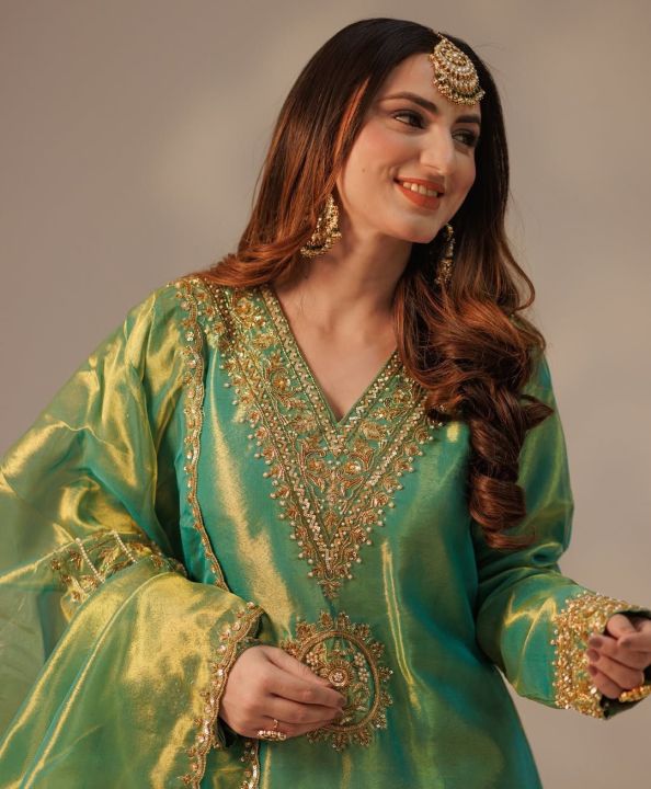 Elegant%20Soft%20Twill%20Net%20Silk%20Heavy%20Embroidery%20Top-Plazzo%20Set%20with%20Dupatta%20By%20Sapnaaz%20Fashion%20-%20Image%204