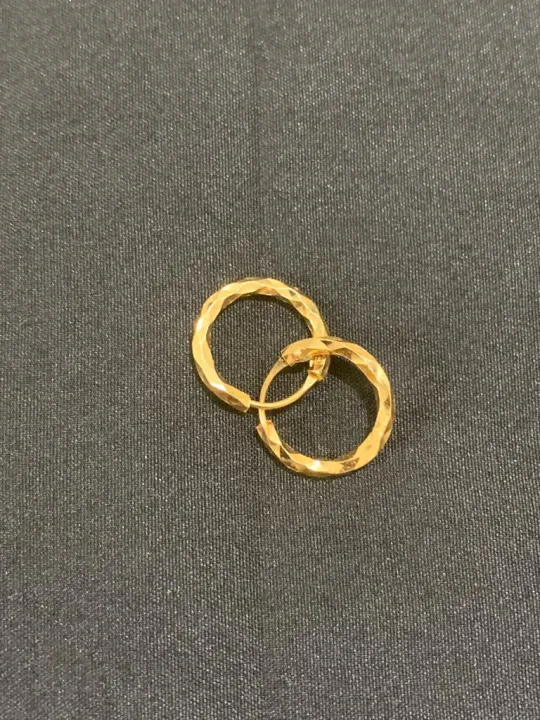 Golden%20Beruwa%20Small%20Hoop%20Earrings%20For%20Kids%20Girls%20-%20Comes%20With%20Gold%20Storage%20Box%20-%20Image%205