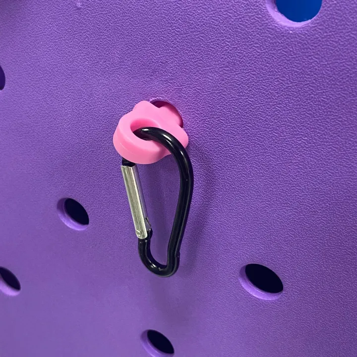 lululemon%20Key%20Holder%20for%20Bogg%20Bag%202pcs%20Beach%20Bag%20Tassel%20Keychain%20Hanger%20Stylish%20Charm%20Accessories%20for%20Bogg%20Bag%20Trendy%20Plastic%20Carabiner%20Hook%20-%20Image%203