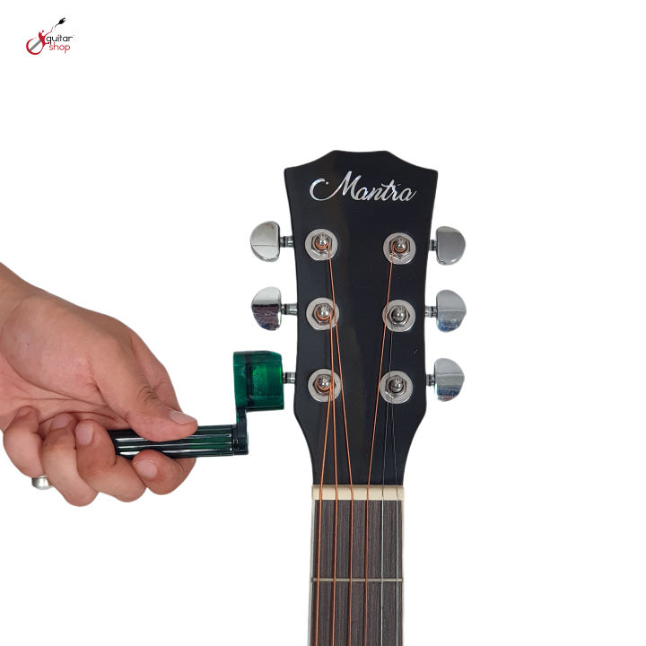 Alice%20Guitar%20String%20Winder%20On%20Guitar%20Shop%20-%20Image%204