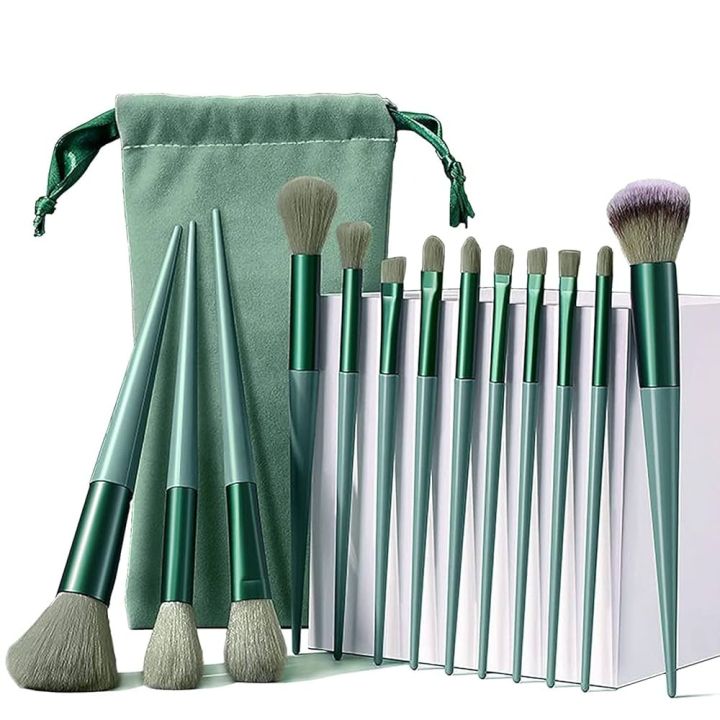 Beautiful 13 Pieces Makeup Brush Set In Green Color