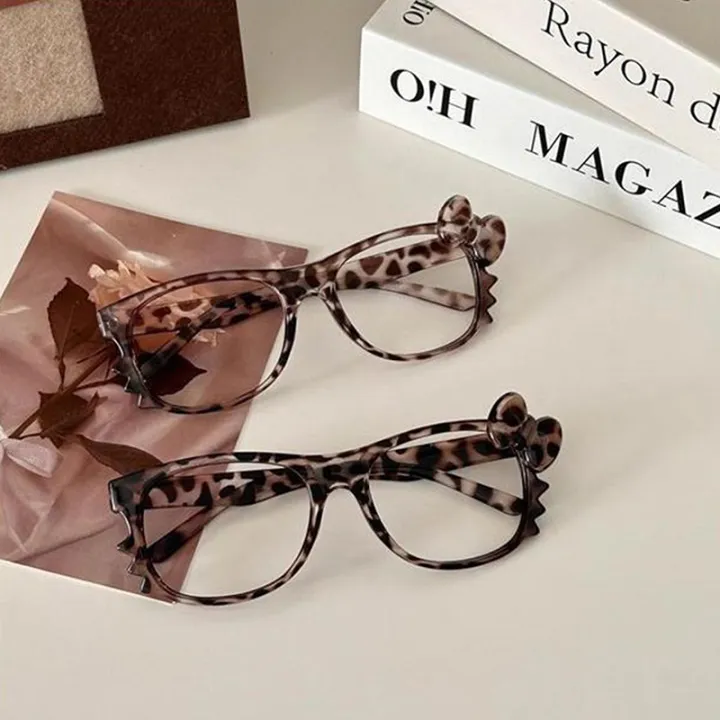 Y2K%20Hello%20Kitty%20Eyeglass%20Frame%20Kawaii%20Retro%20Leopard%20Print%20Glasses%20Frame%20Cartoon%20Cute%20Eyewear%20Decorative%20Gift%20Without%20Lenses%20Sunlight%20Super%20Store%20-%20Image%202