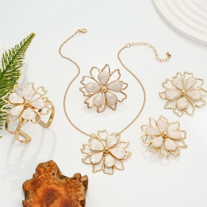 5%20pcs/set%20Vintage%20Look%20Alloy%20Flower%20Jewelry%20Set%20Drip%20Oil%20Finish%20Earrings%20Necklace%20Bracelet%20Ring%20Lightweight%20Adjustable%20Statement%20Costume%20Jewelry%20Women%20-%20Image%208