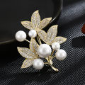 Fashion Pearl Leaf Brooch For Women Plant Brooches Clothing Coat Jewelry Party Accessries Gifts. 