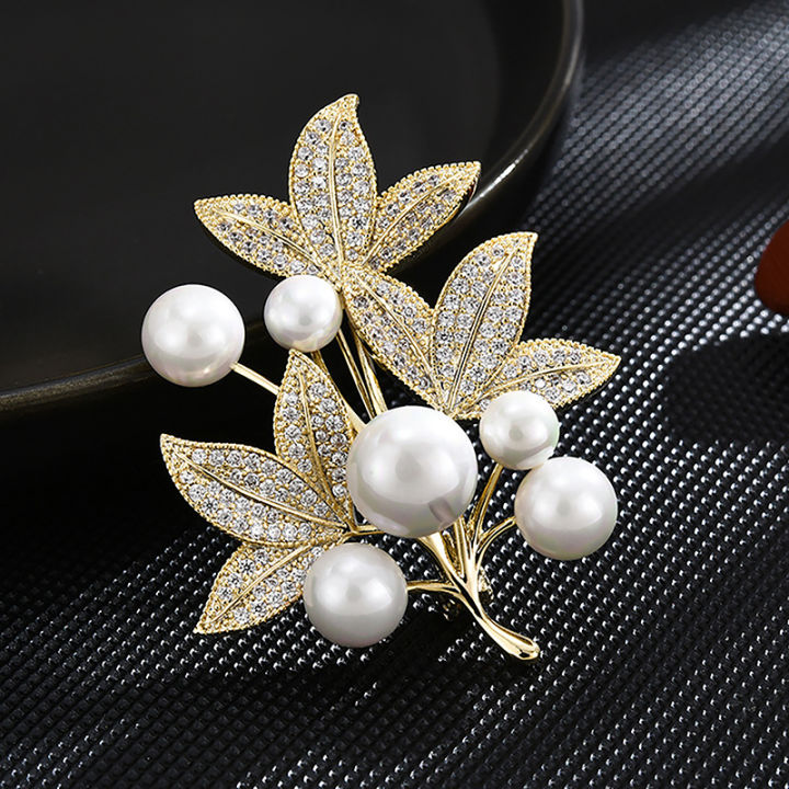 Fashion%20Pearl%20Leaf%20Brooch%20For%20Women%20Plant%20Brooches%20Clothing%20Coat%20Jewelry%20Party%20Accessries%20Gifts%20-%20Image%203