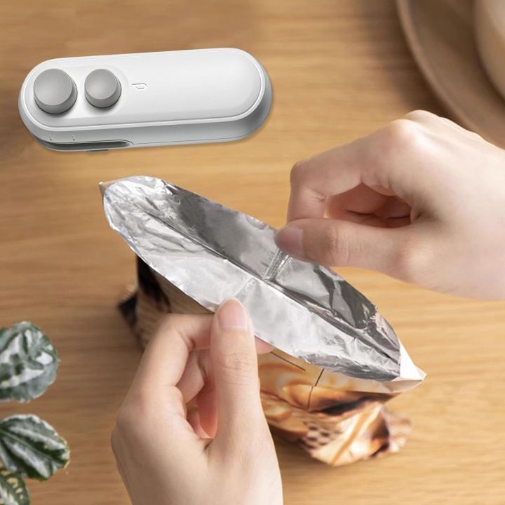 2%20in%201%20portable%20plastic%20Bag%20Sealer%20with%20Cutter%20,%20USB%20Rechargeable%20,Magnetic,%20Plastic%20Bags%20Packing%20Machine%20Home%20Appliances%20-%20Image%202
