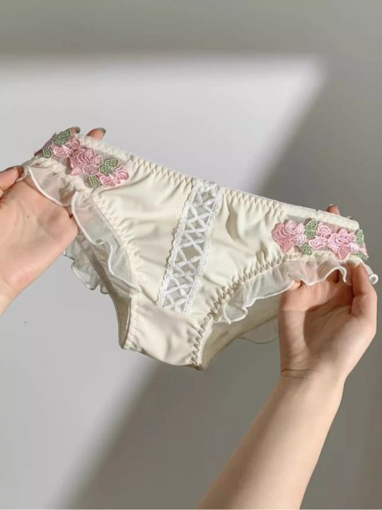 kawaii%20underwired%20chest%20no,%20bra%20underwire%20TikTokMOYISU%20viral%20cute%20underwire%20summer%20teen%20summer%20bra%20anti%20sag%20small%20style%20lingerie%20set%20-%20Image%204