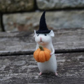 Halloween Mouse with a Pumpkin Felted Animals, Needle Felted Christmas Mouse, Wool Felt Handmade Halloween Decorations D. 