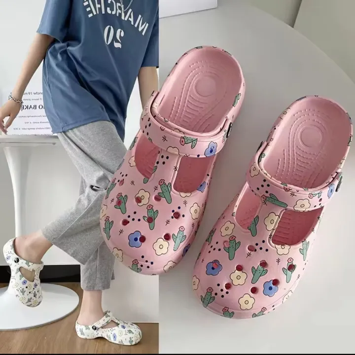 White Flower Print Slipper for Women