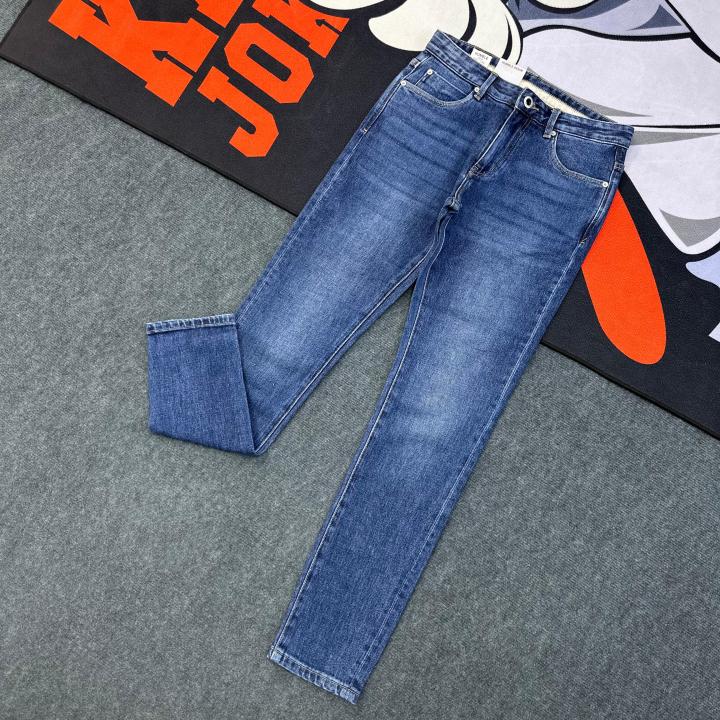 2025%20Premium%20Denim%20Jeans%20Collection%20for%20Men%20&%20Women:%20Tailored%20for%20Every%20Fit%20-%20Image%208