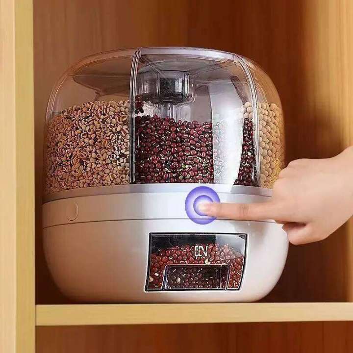 1,%20360%20%C2%B0%20rotating%20candy%20dispenser,%20large%20capacity%2033pound%20storage%20bucket,%20multiple%20compartments,%20moisture-proof%20and%20insect%20proof%20-%20Image%206