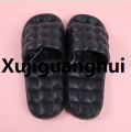 Xujiguanghui Comfortable soft soled massage men's household slippers size 40-41 (black ). 