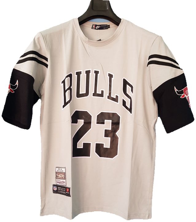 Round%20Bulls%2023%20Drop%20Shoulder,%20Half%20Sleeves,%20Printed%20T-Shirt%20For%20Men%20-%20Image%205