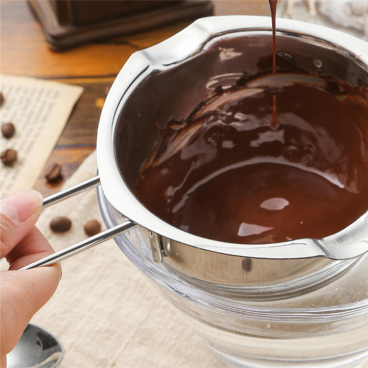 Kqueebee%20400ml%20Chocolate%20Melt%20Pot,%20Stainless%20Steel%20Melt%20Bowl%20Suitable%20for%20Candy%20Making%20Double%20Nozzle%20with%20Front%20Hook%20Black%20-%20Image%205