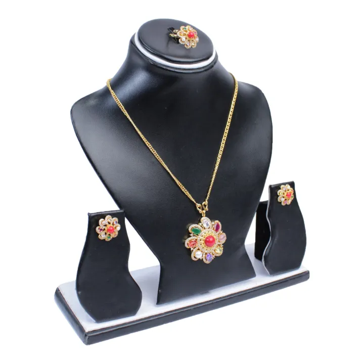 Gold%20Plated%20Panchadhatu%20Sikri%20Locket%20Set%20For%20Women%20-%20Image%205