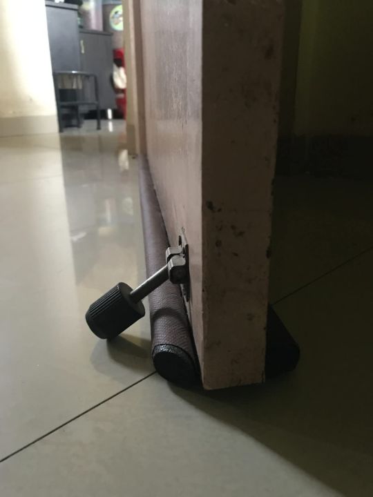 Door%20Bottom%20Sealing%20Strip%20Guard%20for%20Home%20and%20Office%203%20feet%20x%207%20cm%20-%20Image%203