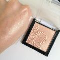 Wet n Wild Mega Glow Highlighting Powder Precious Petal 5.4gm. 
