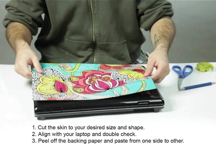 Skin%20Sticker,%20Manchester%20United%20Club,%20Fits%20Dell,%20Hp,%20Lenovo,%20Toshiba,%20Acer,%20Asus%20and%20for%20All%20Models%20(Upto%2015.6%20inches)%20-%20Image%203