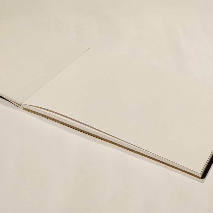 ProArt%20Artists%20Drawing%20Pad%20200GSM,%20A5-24%20Sheets%20(Heavyweight,%20Medium%20Surface,%20Acid-Free)%20-%20Image%202