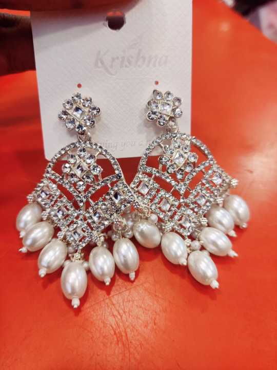 Kundan%20Jhumka%20Crystal%20Earrings%20with%20White%20Pearl%20Drops%20%E2%80%93%20Party%20&%20Bridal%20Jewelry%20-%20Image%204