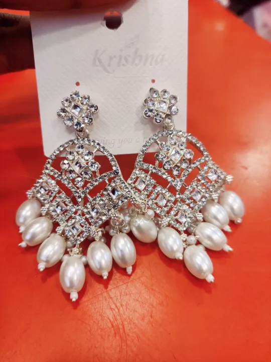 Kundan%20Jhumka%20Crystal%20Earrings%20with%20White%20Pearl%20Drops%20%E2%80%93%20Party%20&%20Bridal%20Jewelry%20-%20Image%204