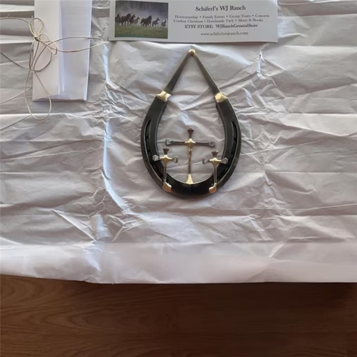 OUMERY%20Horseshoe%20Nail%20Crucifix%20Wall%20Decoration%20Decorative%20Horseshoe%20Wall%20Crucifix%20-%20Rustic%20Spiritual%20Art%20Sculpture%20-%20Image%204